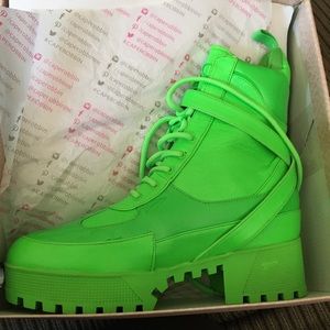 💚💚💚💚💚🔥🔥🔥🔥 NEON GREEN COMBAT BOOTS